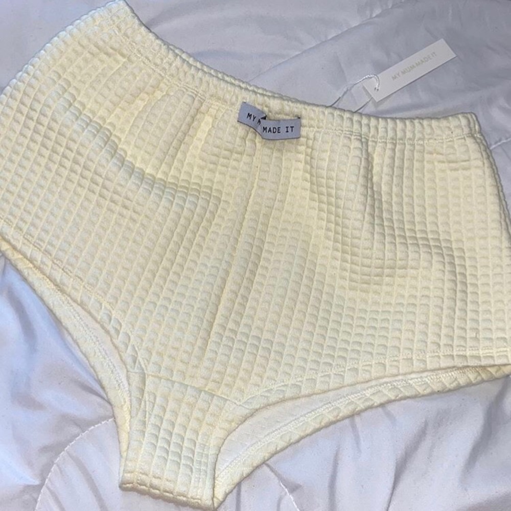 Quilted shorts - Picture 3 of 4